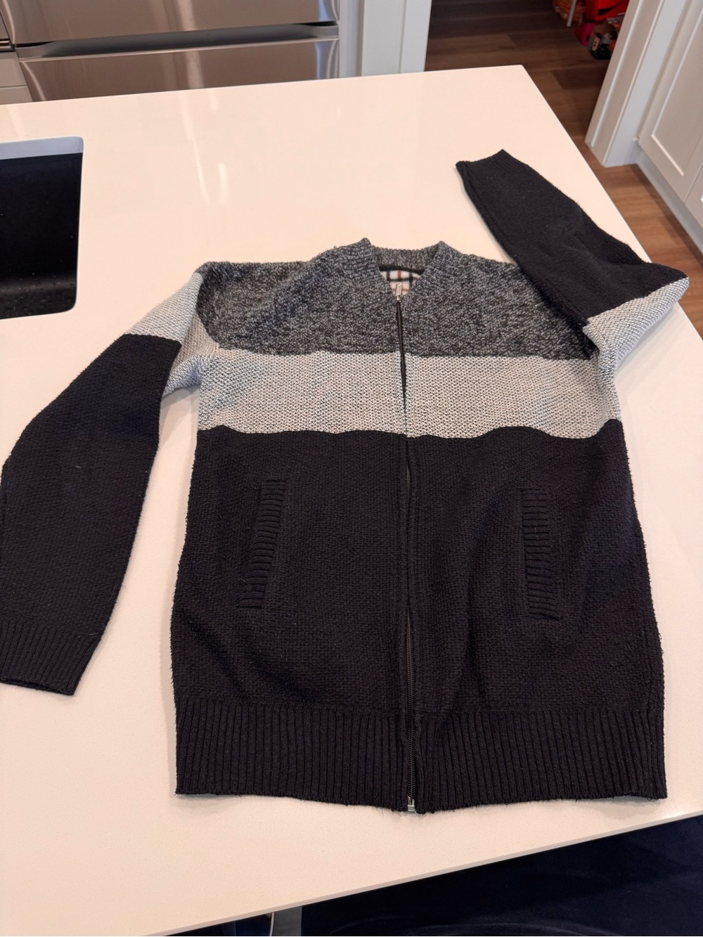 Men's Black & Gray Zip-Front Knit Sweater